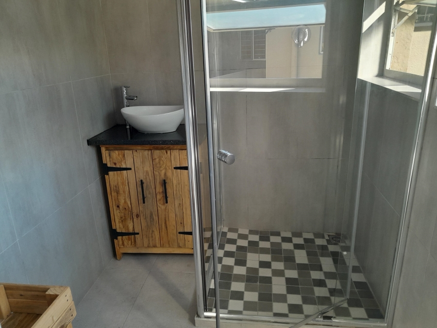 2 Bedroom Property for Sale in Rosebank Western Cape